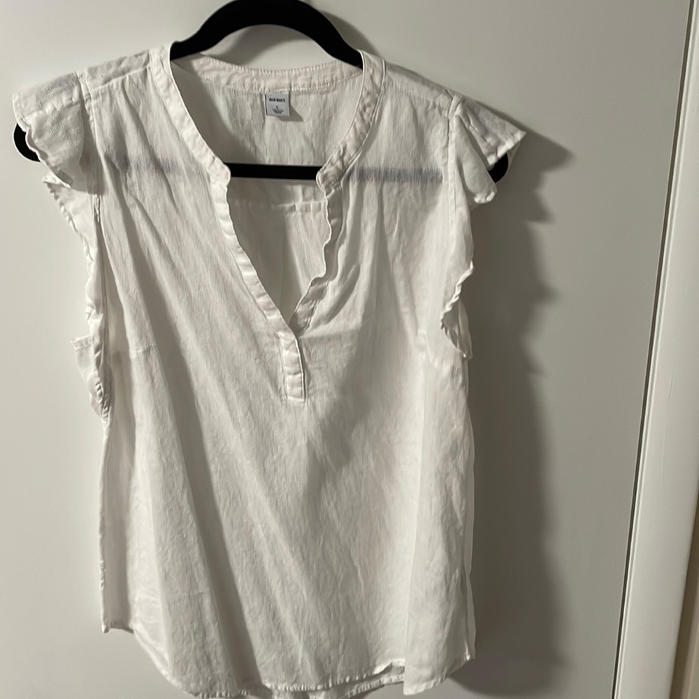 Linen feel flutter sleeve top